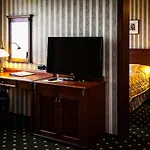 Отель Wellness Golf Hotel Morris 4*