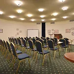 Отель Wellness Golf Hotel Morris