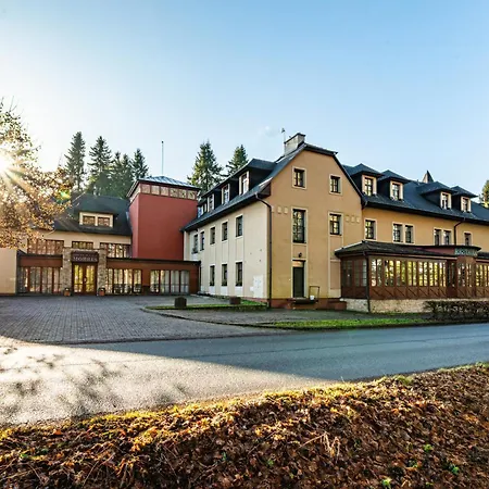 Hotel Wellness Golf Morris 4*